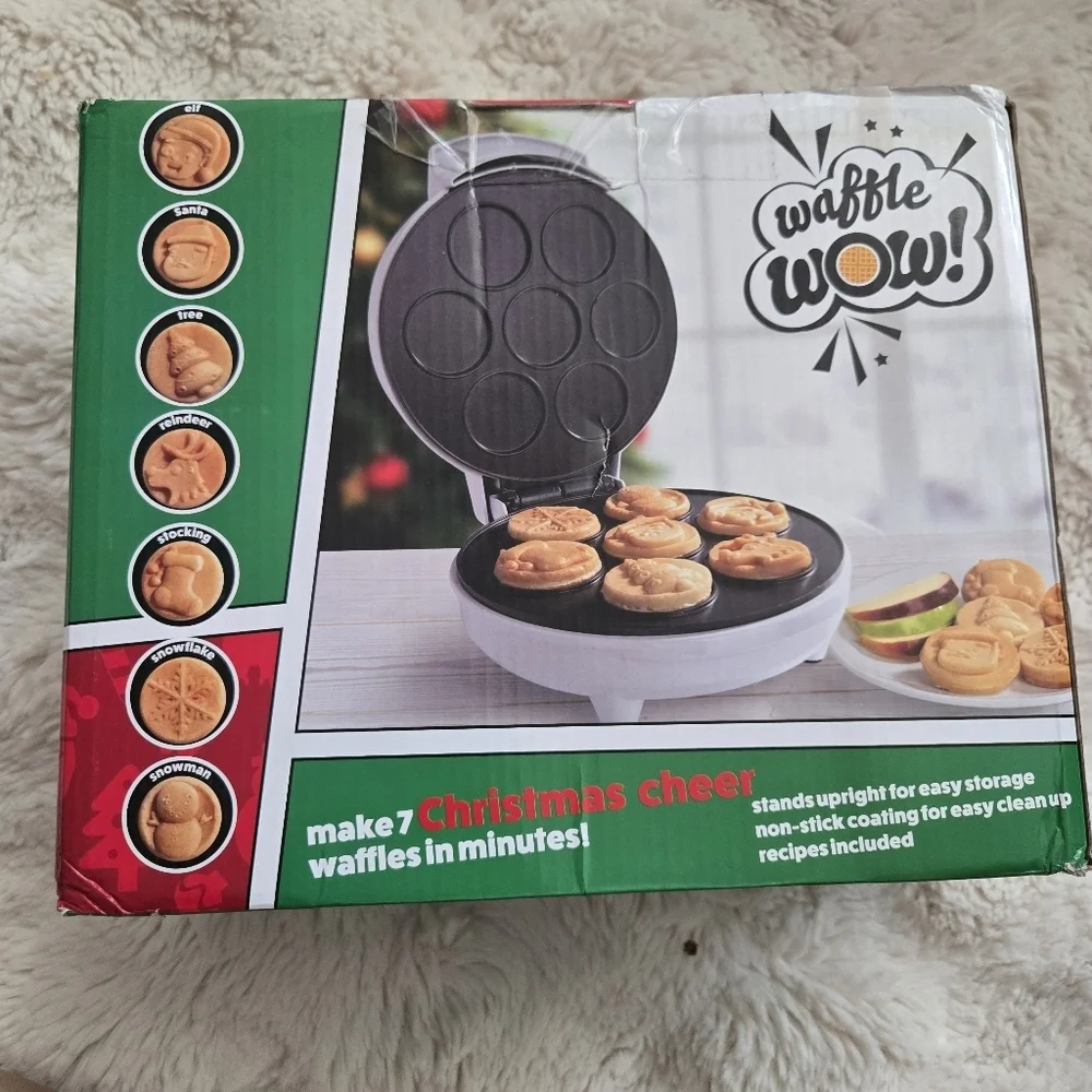 Waffle Wow Christmas Cheer Waffle Maker